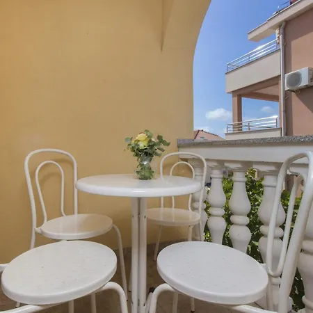 Apartment With A Parking Space Srima - Vodice, - 17660 *