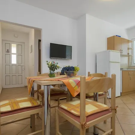Apartment With A Parking Space Srima - Vodice, - 17660